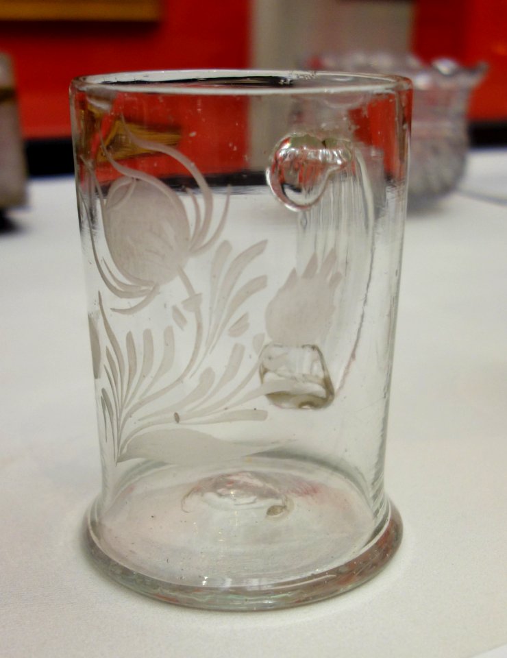 Mug, c. 1775-1800, Stiegel-type glass with etching - Albany Institute of History and Art - DSC08165