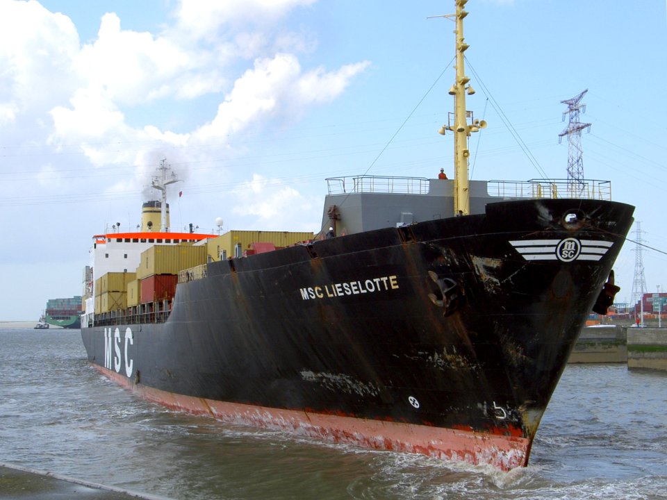 MSC Lieselotte 27Apr05 Antw Port of Antwerp 27-Apr-2005