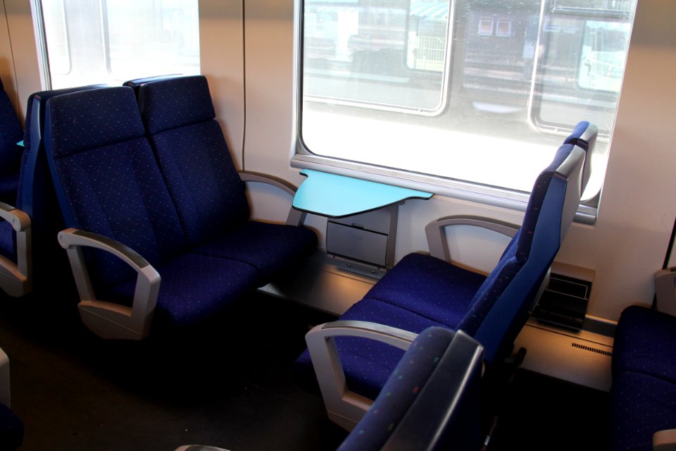 MS96 Interior second class detail