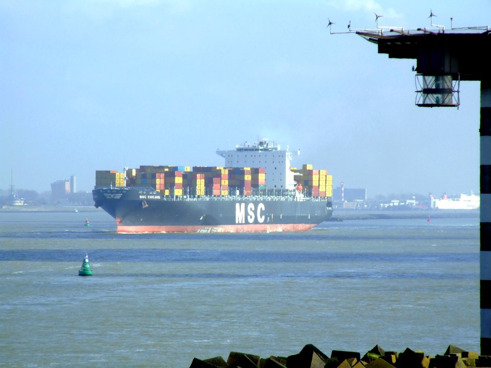 MSC Chicago p0, leaving Port of Rotterdam, Holland 08-Mar-2007