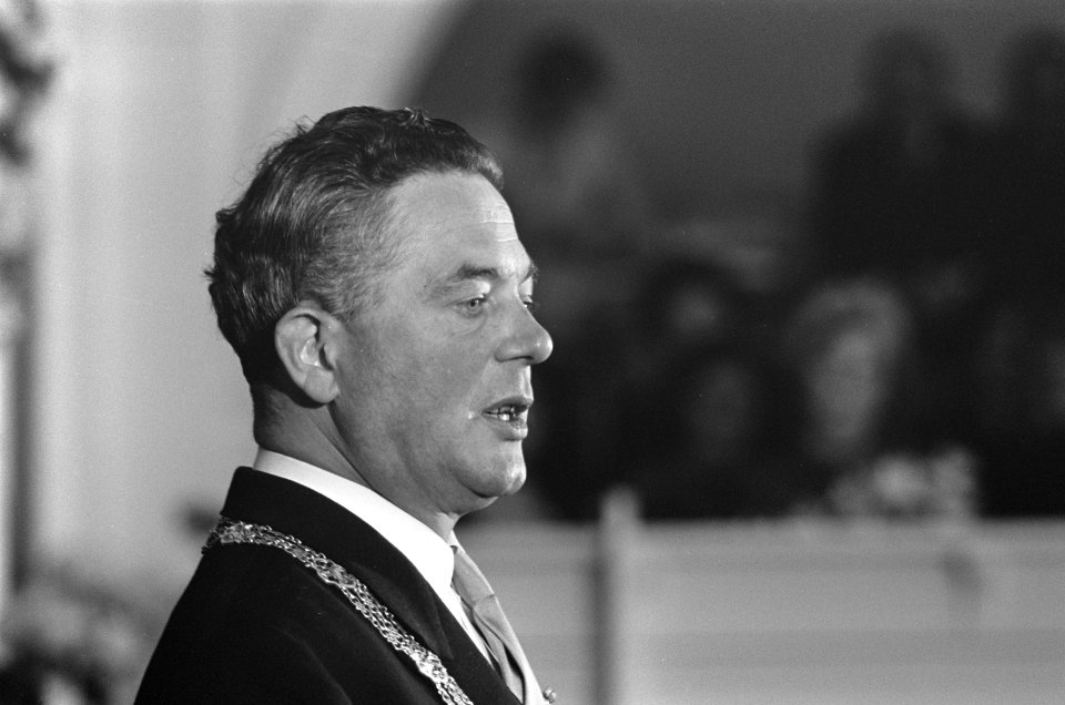 Mr. V.G.M. Marijnen , burgemeester Den Haag burgemeester Marijnen, Bestanddeelnr 921-7703