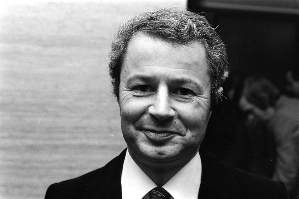 Mr M G Rood , nieuwe deken van de Nederlandse Orde van Advocaten (kop), Bestanddeelnr 929-4837