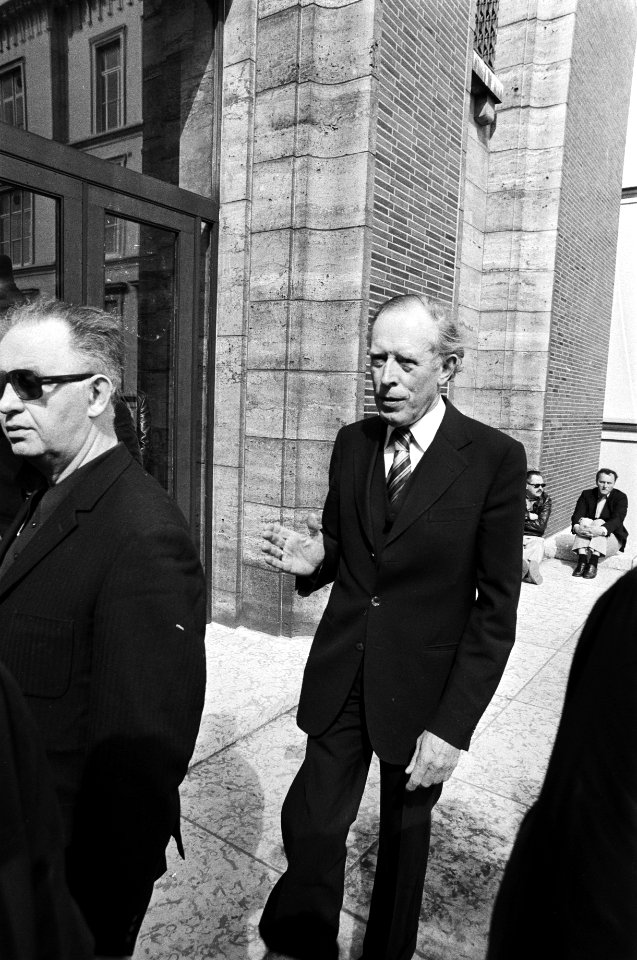 Mr. Van Heijningen, advocaat van Pieter Menten, Bestanddeelnr 930-2788