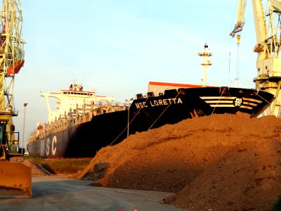 MSC Loretta (ship, 2002) - IMO 9230490 - Callsign HOIU, Hansadok, Port of Antwerp pic1