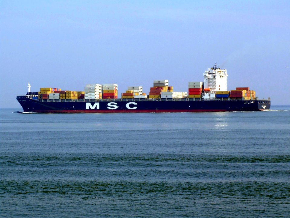 MSC Lorena IMO 9320403 p2