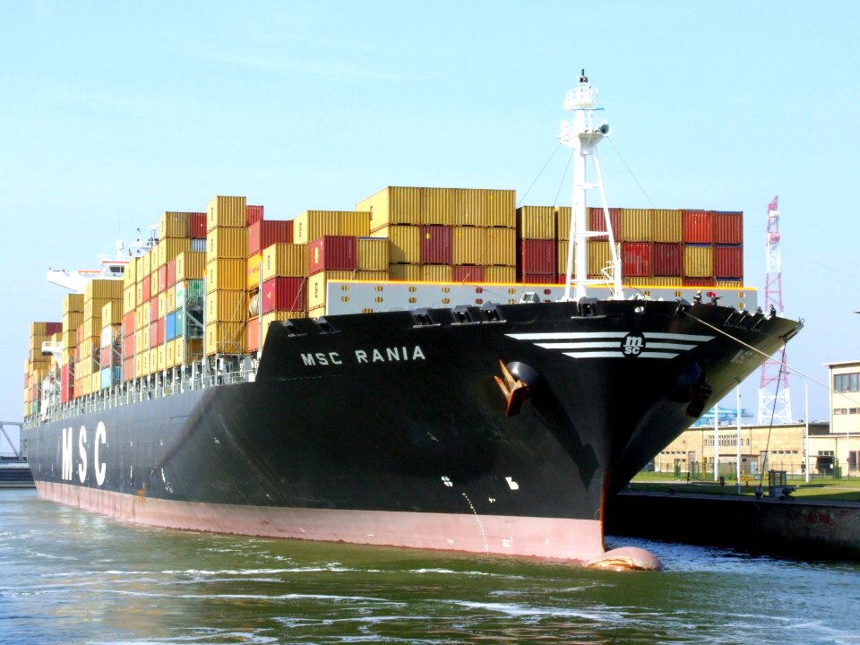 MSC Rania in lock p2, at Port of Antwerp, Belgium 25-Jan-2005