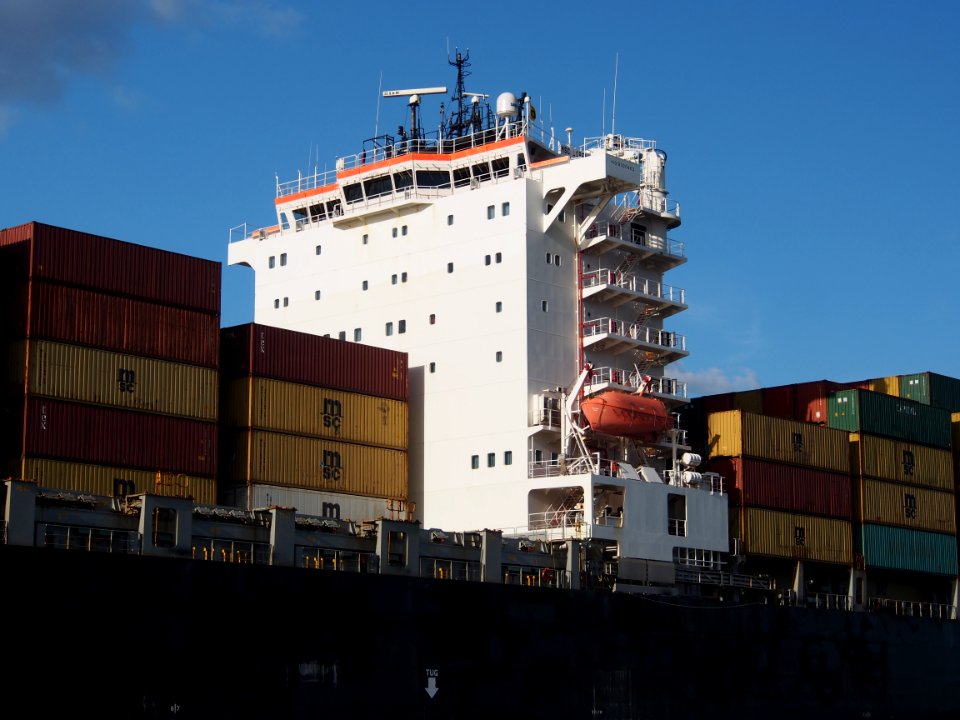 MSC LORENA - IMO 9320403 - Callsign 3EBO9, Berendrechtsluis pic6