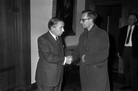 Mr. R. J. Nelissen (KVP) benoemd tot minister van Economische Zaken . Premier de, Bestanddeelnr 923-1540