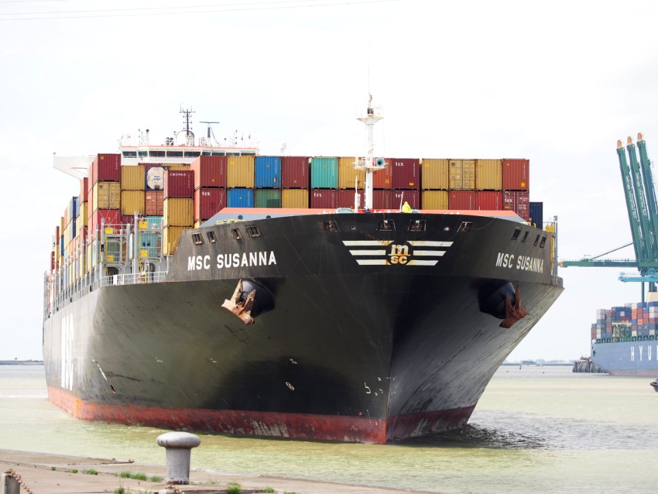 MSC SUSANNA - IMO 9290543 - Callsign 3ECU4, Berendrechtsluis, Port of Antwerp pic3