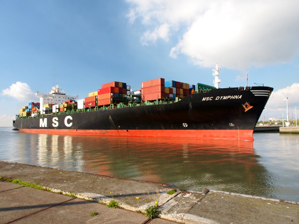 MSC Dymphna (ship, 1996) - IMO 9110391 into Berendrechtsluis, Port of Antwerp, Belgium, pic3