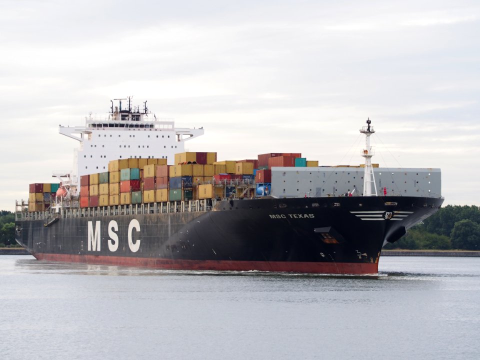 MSC Texas - IMO 9286243 - Callsign DCSY2 at sunrise, Port of Antwerp pic 8
