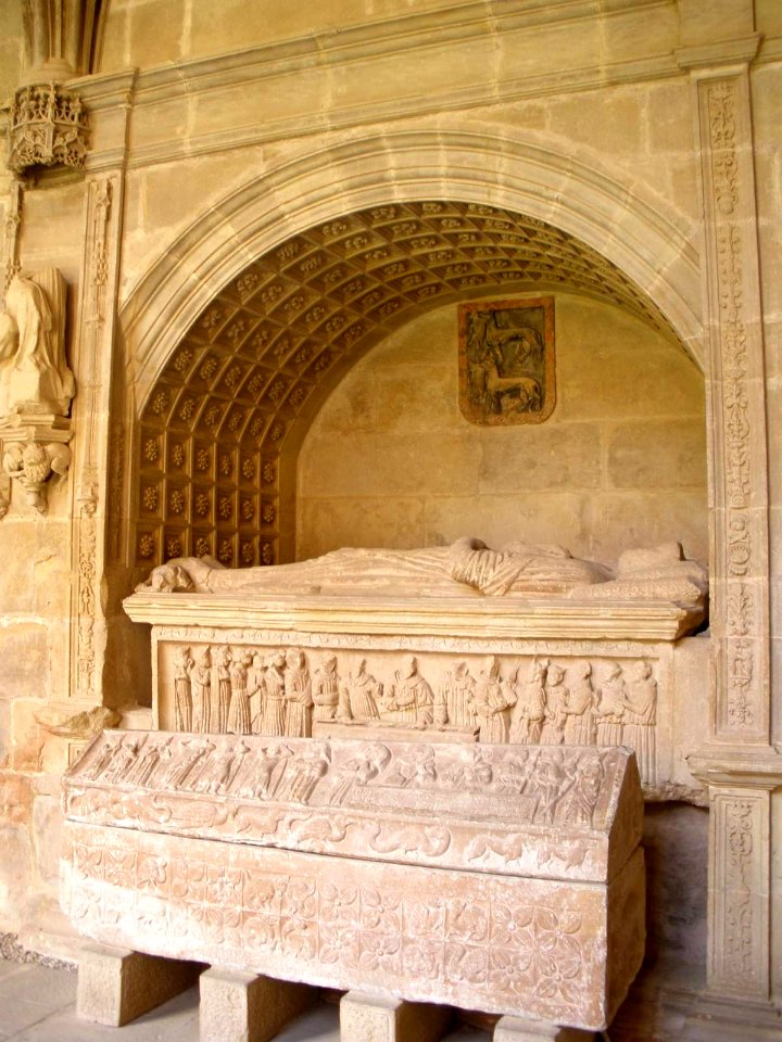 Nájera - Monasterio de Santa María la Real, Sepulcro de Doña Toda