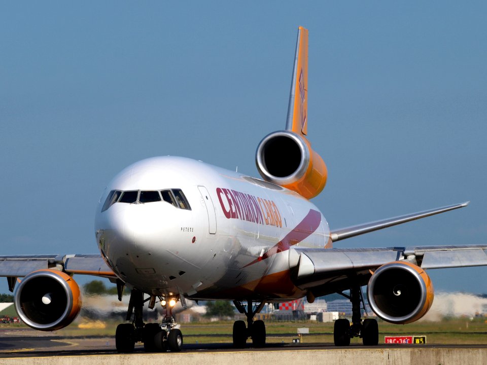 N987AR Centurion Air Cargo McDonnell Douglas MD-11F - cn 48427 taxiing 18july 2013 pic-001