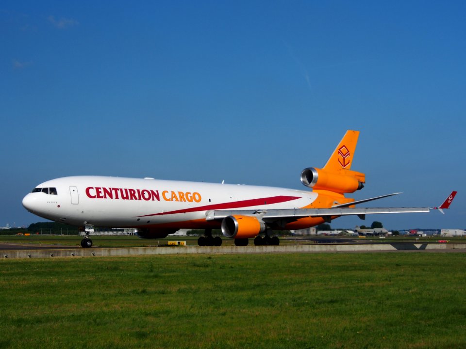 N987AR Centurion Air Cargo McDonnell Douglas MD-11F - cn 48427 taxiing 18july 2013 pic-004