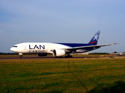 N774LA LAN Cargo Boeing 777-F6N - cn 37710, taxiing 22july2013 pic-007