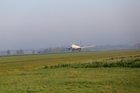 N646UA, EHAM