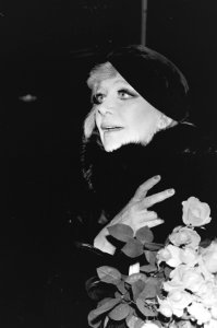 Na 12 jaar niet meer als zangeres te hebben opgetreden is Duitse Hildegard Knef , Bestanddeelnr 931-2486 photo