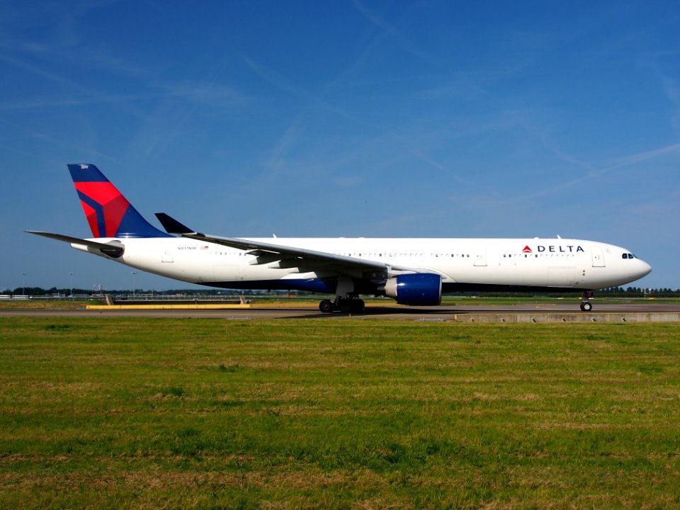 N817NW Delta Air Lines Airbus A330-323X - cn 843 pic9