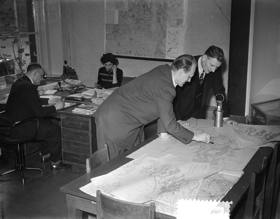 Nachtploeg op Ministerie van Waterstaat (Springvloed), Bestanddeelnr 905-5485