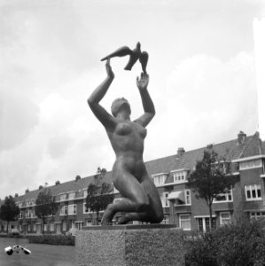 Nachtfiguur van beeldhouwer Hans Reicher, Bestanddeelnr 914-1955