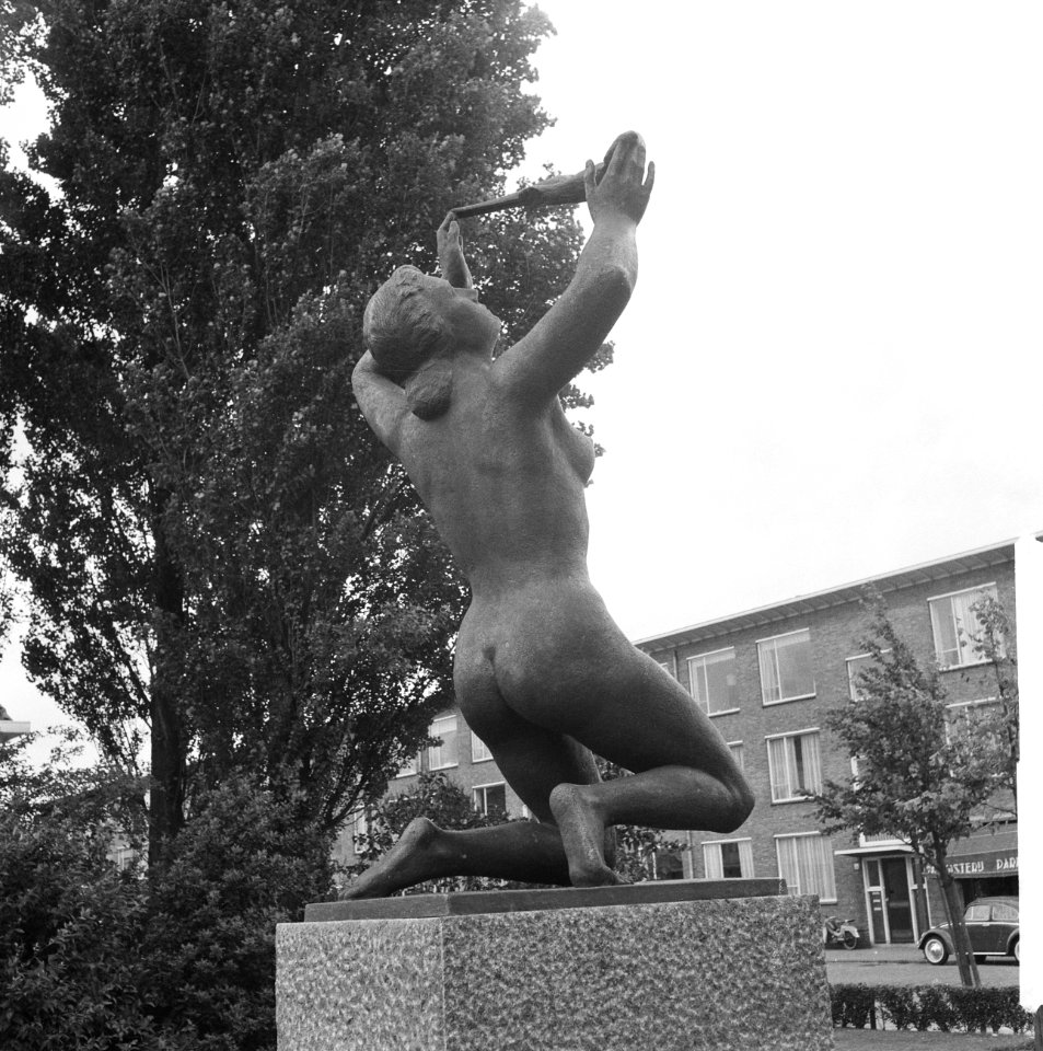 Nachtfiguur van beeldhouwer Hans Reicher, Bestanddeelnr 914-1956