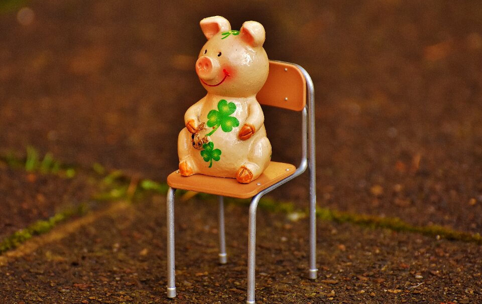 Lucky charm funny chair