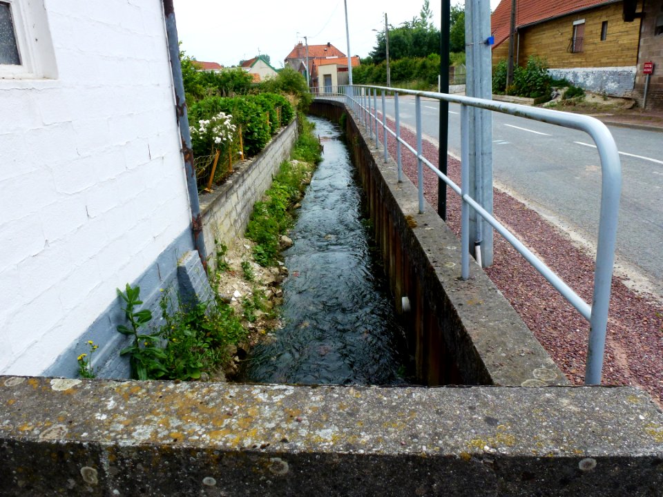 Nédonchel (Pas-de-Calais) rivière la Nave