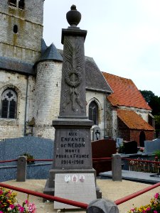 Nédon (Pas-de-Calais) monument aux morts