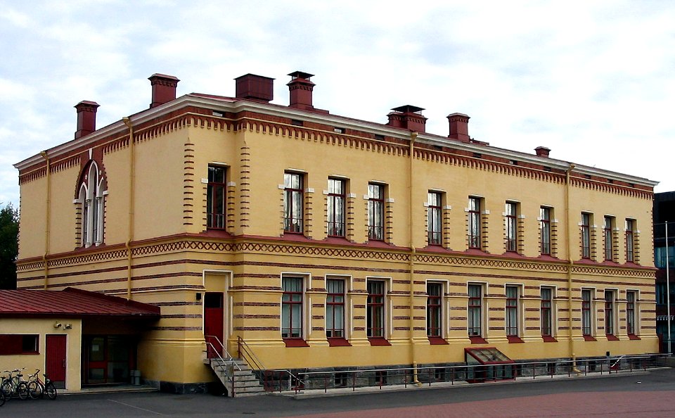 Myllytulli School Oulu 20030906b