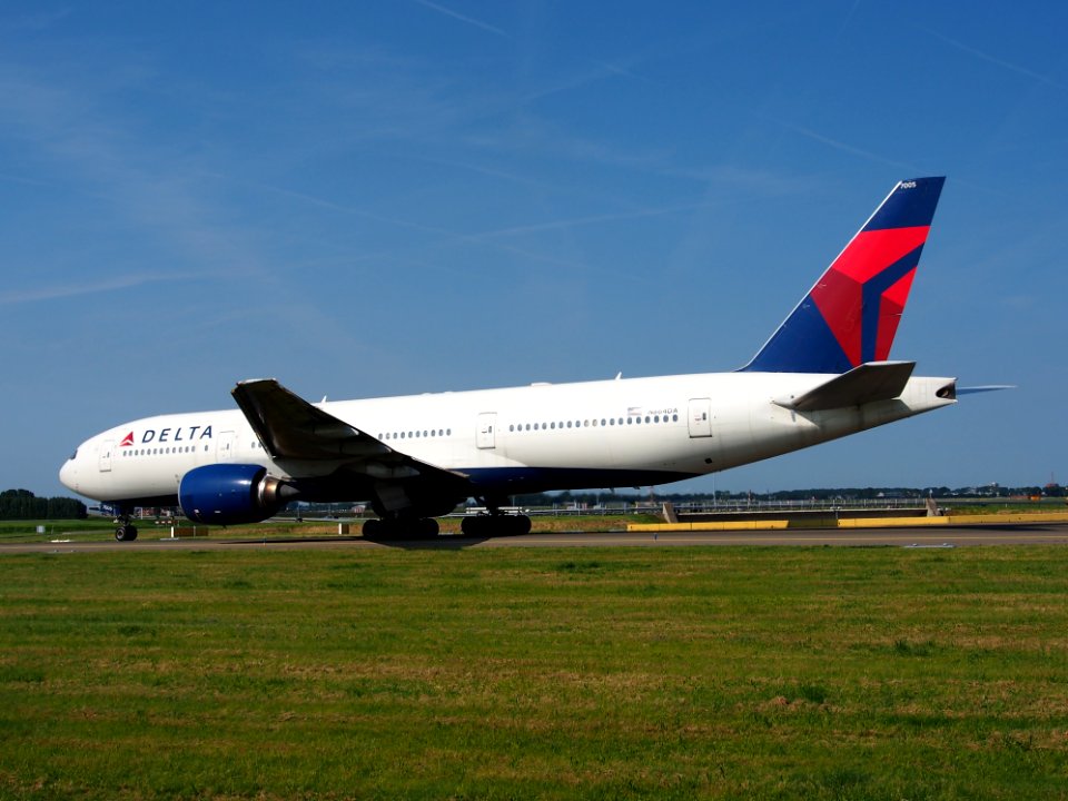 N864DA Delta Air Lines Boeing 777-232(ER) - cn 29736 pic5