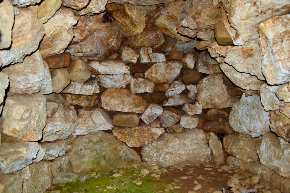 Myoken Hikoyama Kofun Group-3, sekishitsu-1