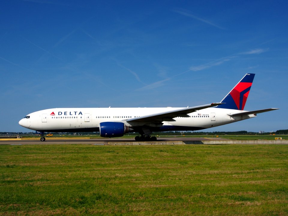 N864DA Delta Air Lines Boeing 777-232(ER) - cn 29736 pic3