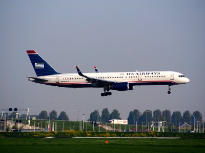 N204UW landing at Schiphol (AMS - EHAM), The Netherlands, pic2