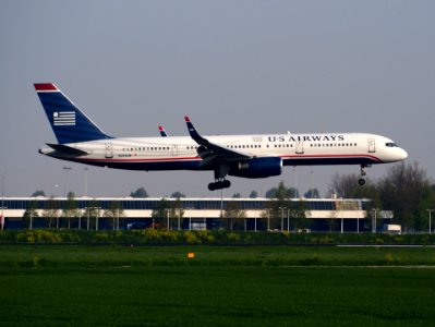 N204UW landing at Schiphol (AMS - EHAM), The Netherlands, pic3
