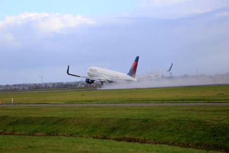 N194DN, EHAM 4
