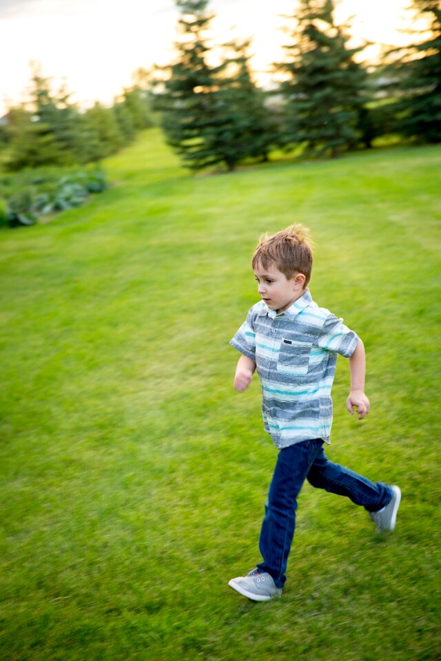 Running children green running