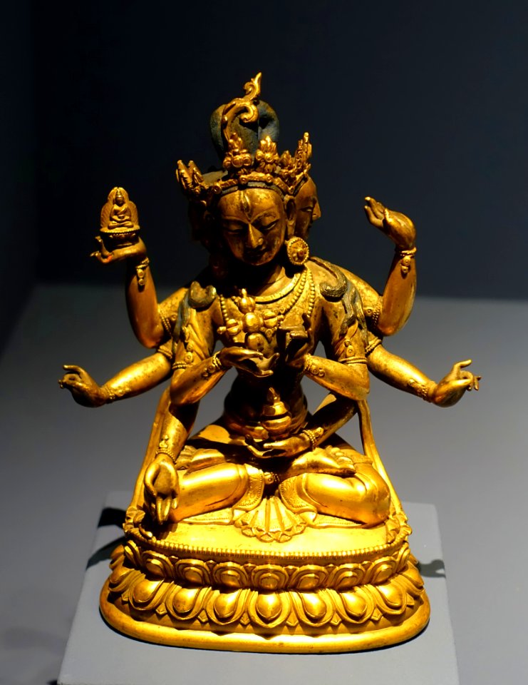 Namgyalma, Sino-Tibetan, 19th century AD, firegilt bronze - Linden-Museum - Stuttgart, Germany - DSC03685