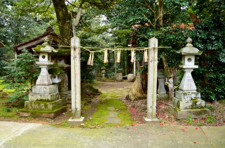 Nakatomitakatake-jinja, entrance