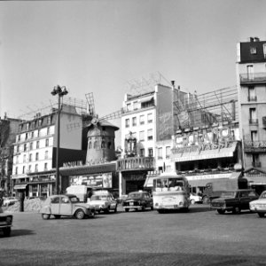 Nachtclub Le Moulin Rouge aan de Boulevard de Clichy, Bestanddeelnr 254-0580