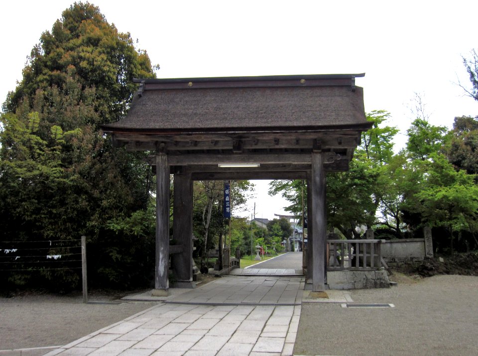 Nakayama-jinja shinmon-1