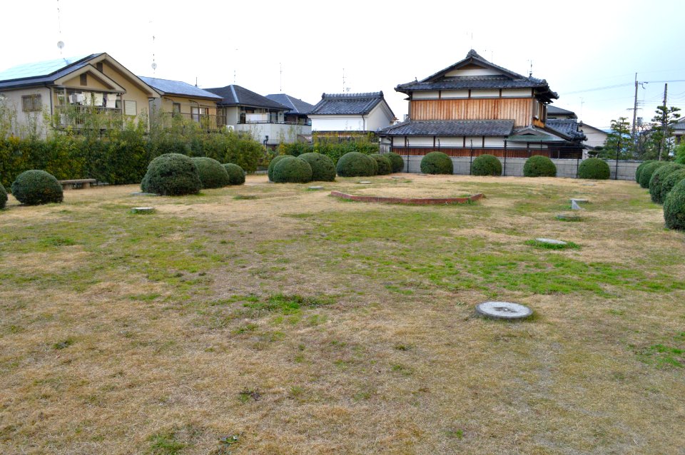 Nagaoka-kyu-ato ko-den