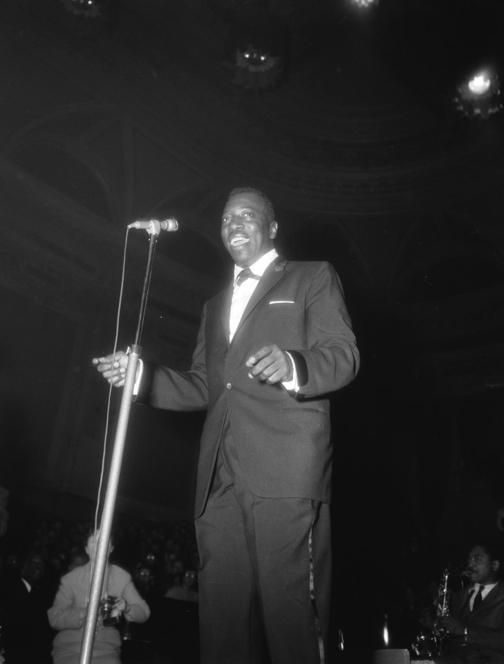 Nachtconcert van Count Basie in het concertgebouw te Amsterdam, Joe Williams, Bestanddeelnr 910-1979
