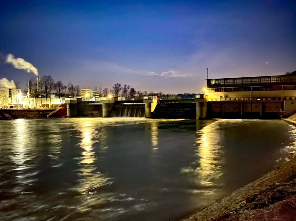 Nachtaufnahme Kraftwerk Böfinger Halde, Ulm (4)
