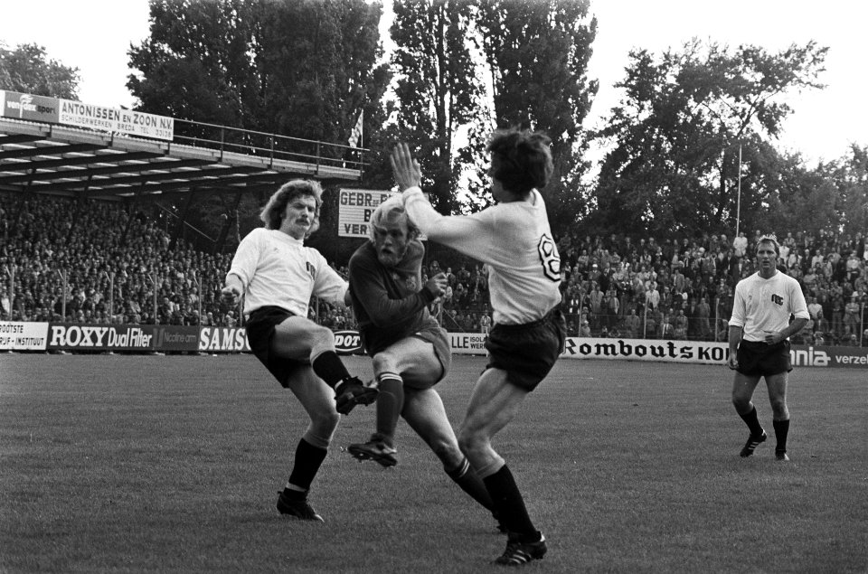 NAC tegen Ajax 1-4, Brokamp in actie, Bestanddeelnr 927-4389