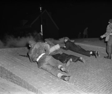 Nachtoefening van kaderopleiding op 8 maart om Spaarndam, Bestanddeelnr 901-5550