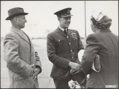 Na enige dagen van vergeefs wachten is de gouverneur-generaal van Nederlands-Ind, Bestanddeelnr 014-0581