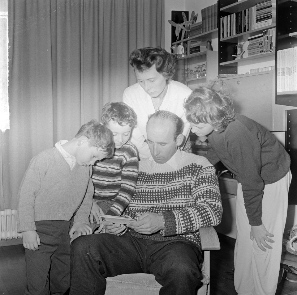 Na een vreselijk ongeluk in Oostenrijk, waarbij drie slachtoffers vielen, zijn d, Bestanddeelnr 917-3067