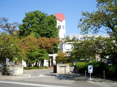 Nagano-Pref-College-2013101401