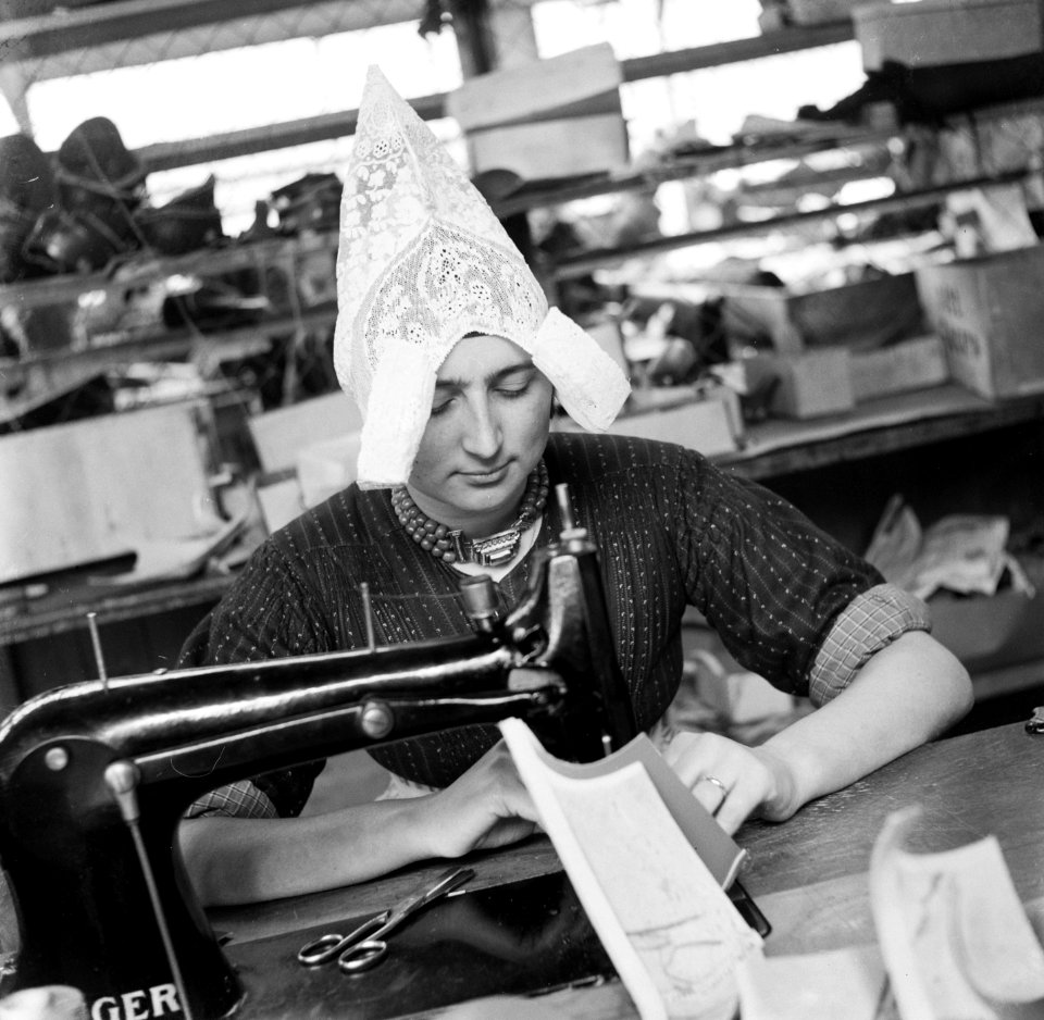 Naaiatelier in Volendam, Bestanddeelnr 903-8918