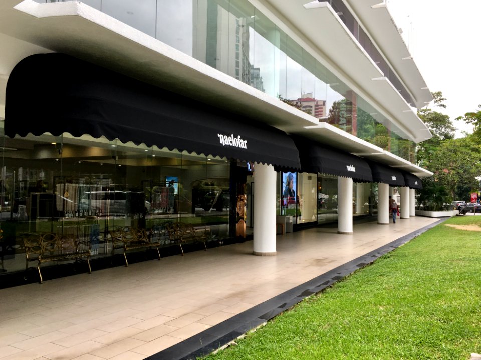 Naelofar Luxe Boutique 2